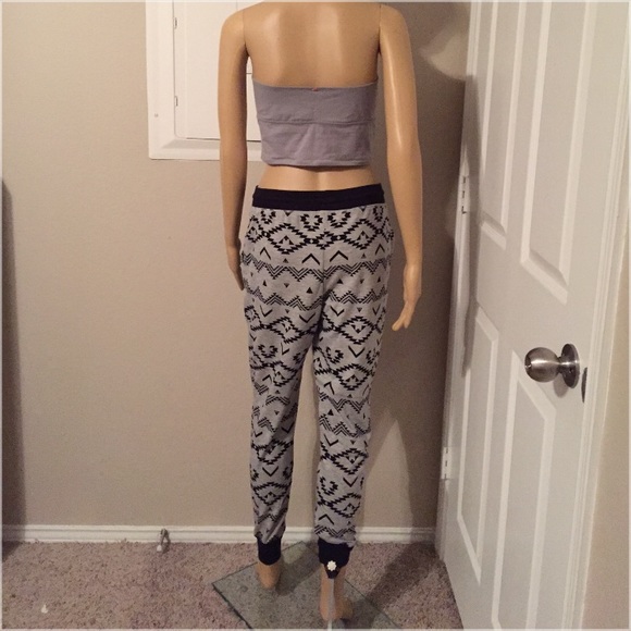 ⭐️5 STAR rated! LAST ONE! DAHLIA tribal joggers - Picture 6 of 6